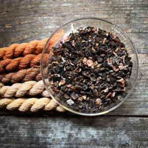 Walnussschalen geschnitten